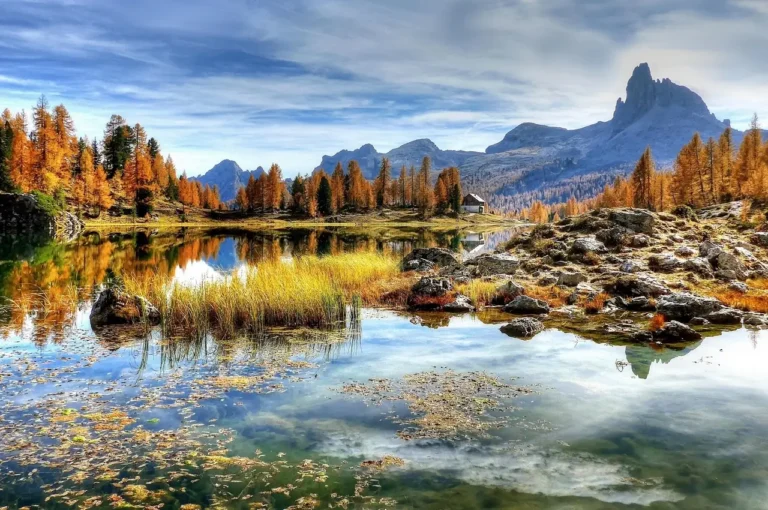 Lac dans la montagne